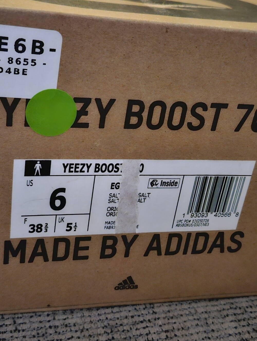 Yeezy Boost 700 - Picture 7 of 7